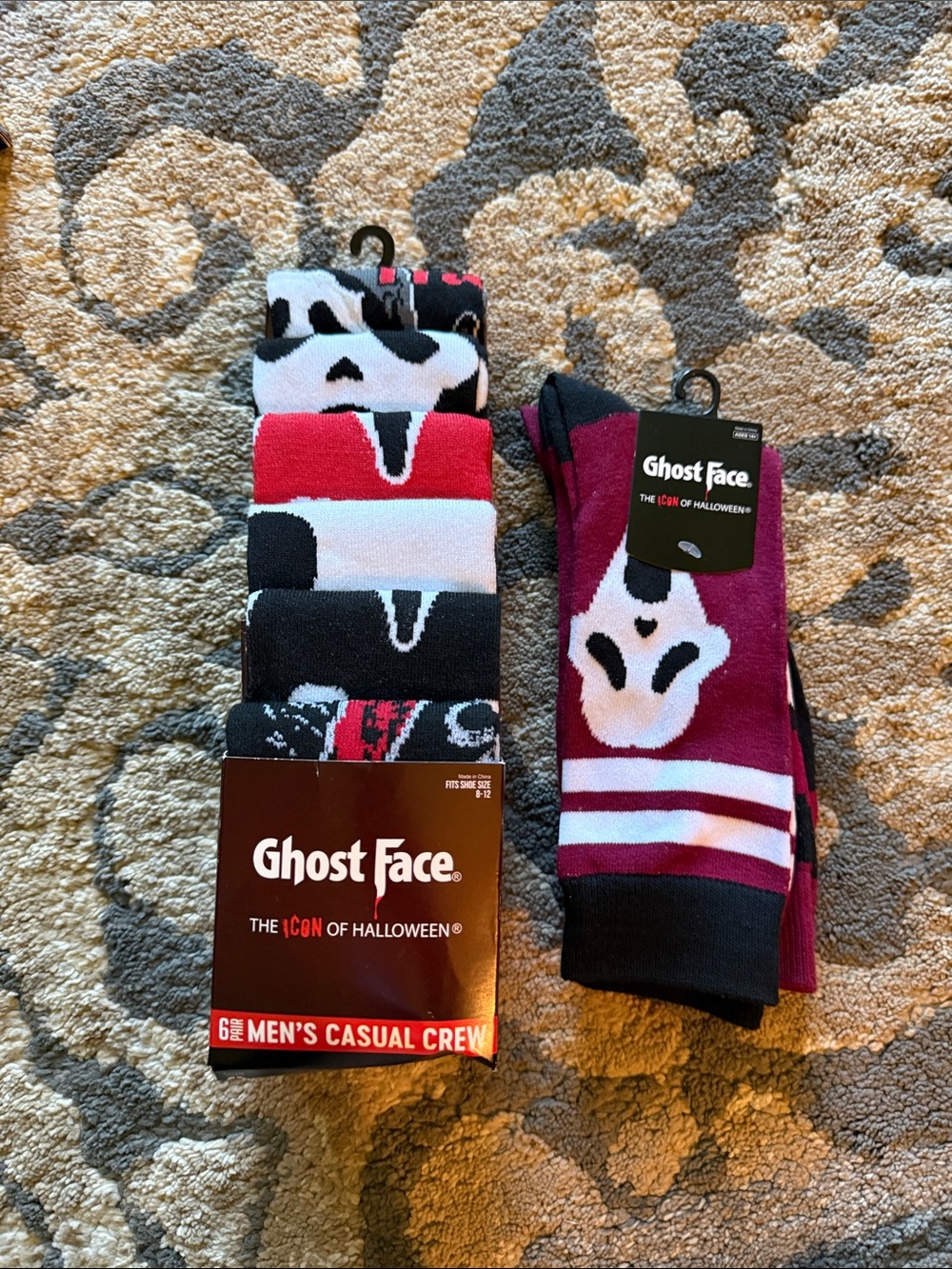 Bioworld Ghost Face Men's Crew Socks - Red, Black & White